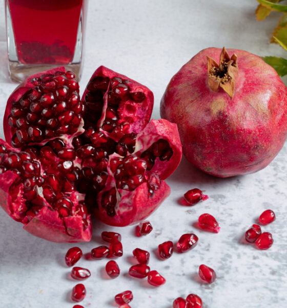 5 Health Benefits of Eating Pomegranate Daily | Boost Immunity, Memory & More